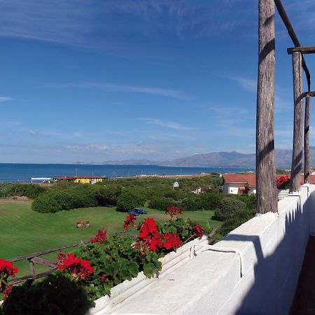 Hotel Della Baia Baia Domizia Exterior photo