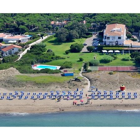Hotel Della Baia Baia Domizia Exterior photo